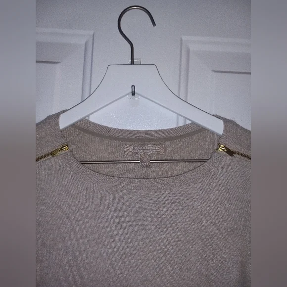 Touch of Cashmere Banana Republic oatmeal cream Sweater Small - Picture 2 of 8